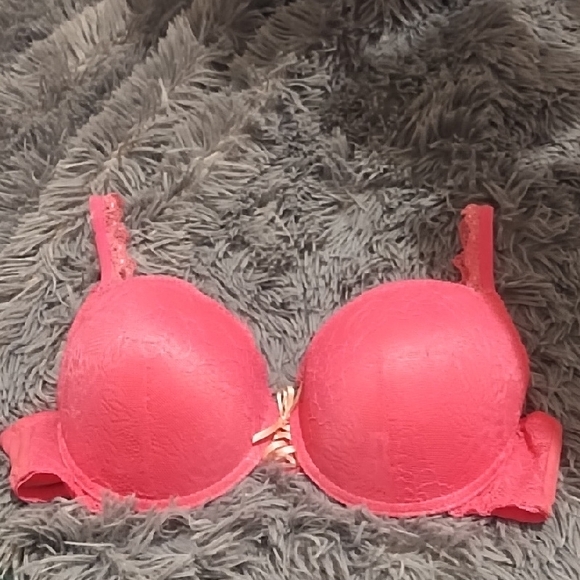 PINK Victoria's Secret Vibrant Pink Lace Bra